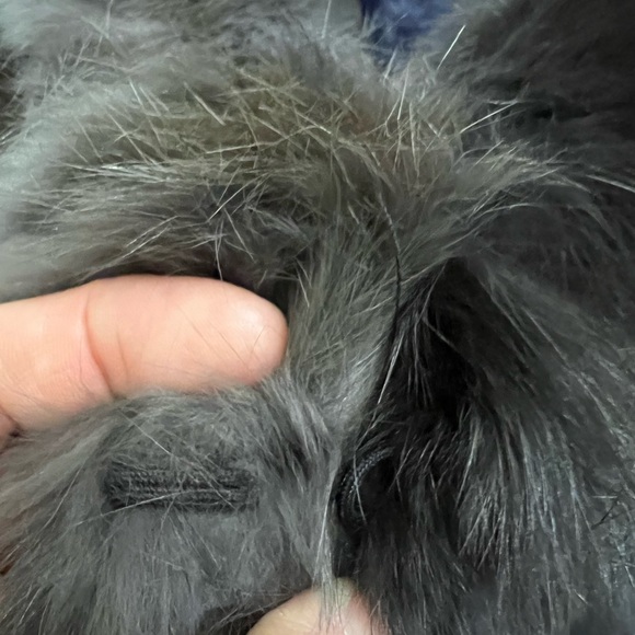 Adrienne Landau genuine rabbit fur vest in charcoal gray. - Picture 9 of 13